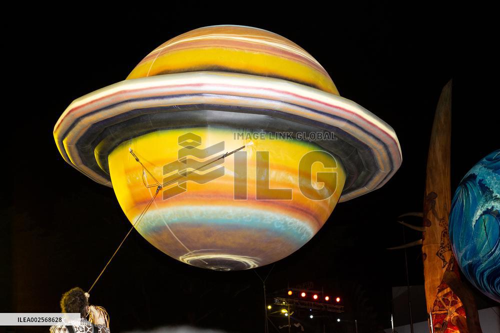 COTE D'IVOIRE-ABIDJAN-ART-AFRICA-PERFORMING