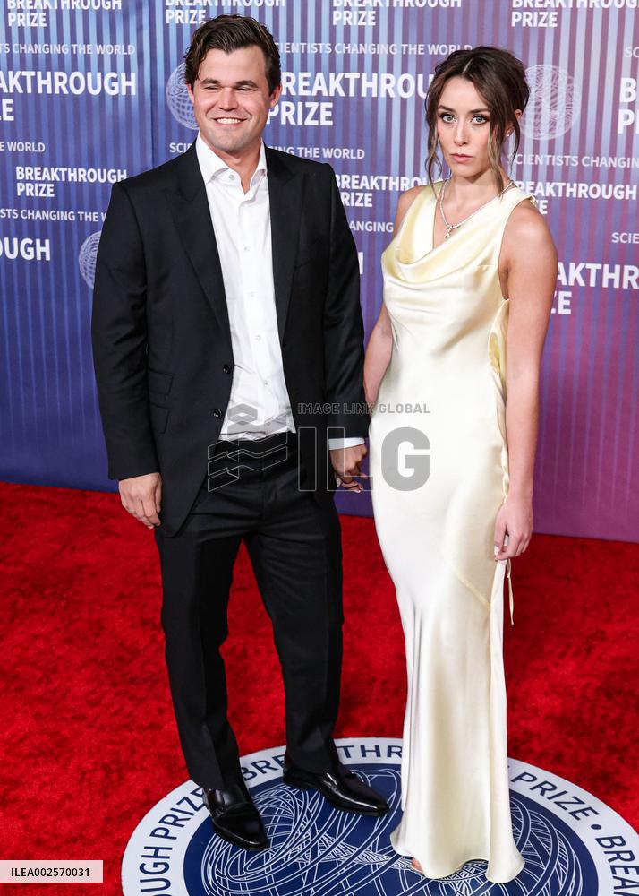 10th Annual Breakthrough Prize Ceremony - LA