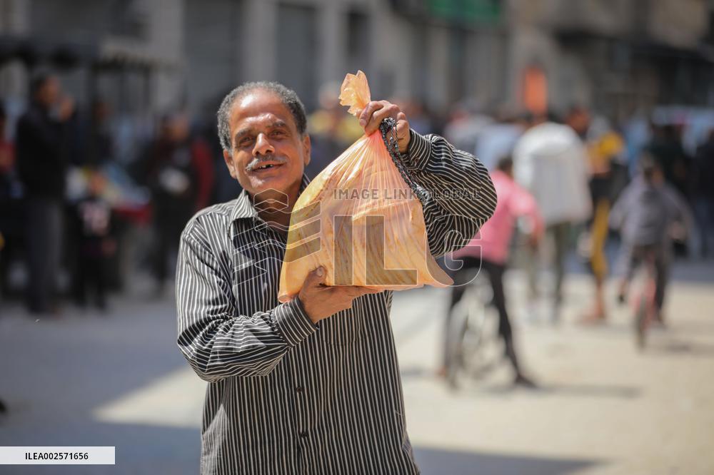 MIDEAST-GAZA-CITY-BAKERY