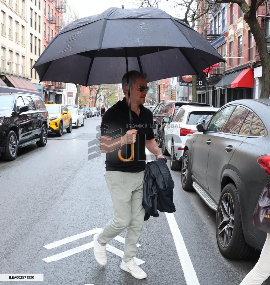 Jennifer Lopez Heads To Lunch With Matt Damon - NYC