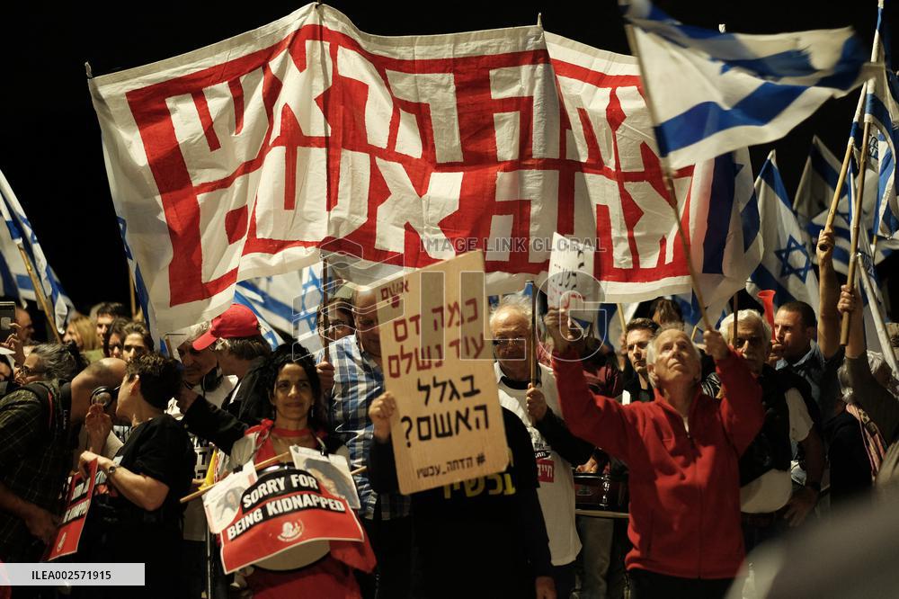 Anti-Netanyahu Protest In Caesarea - Israel