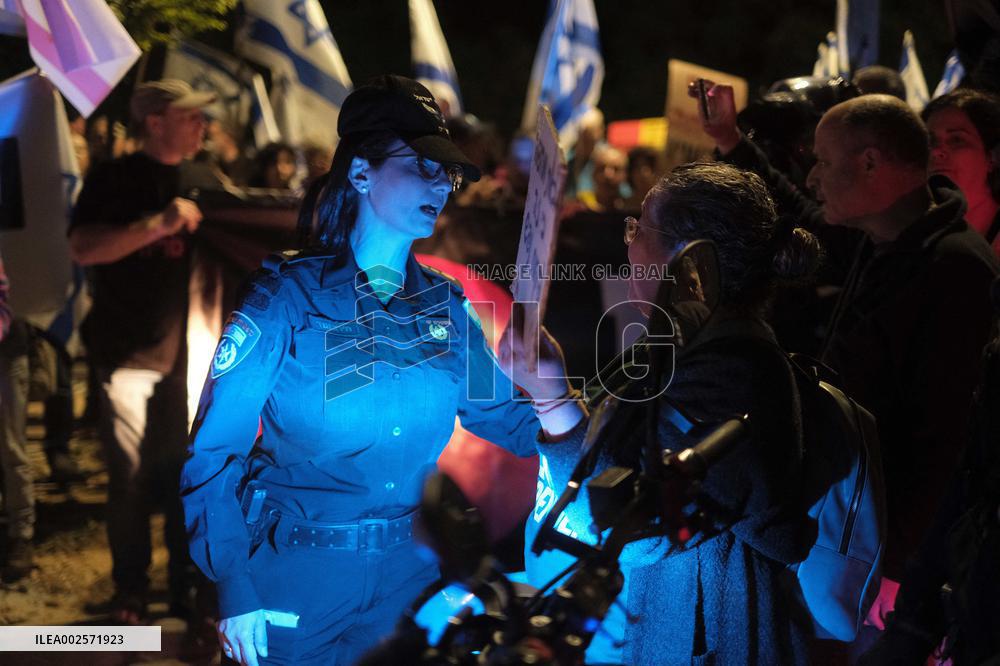 Anti-Netanyahu Protest In Caesarea - Israel