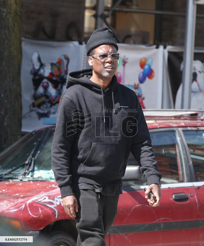 Chris Rock Walking Around Soho - NYC