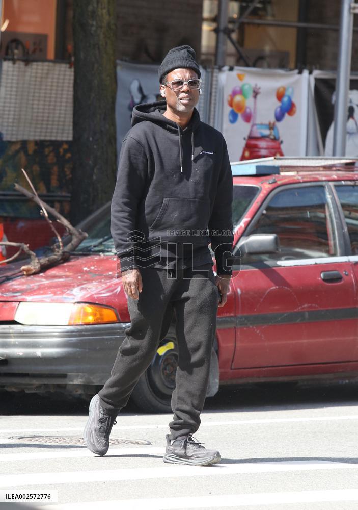 Chris Rock Walking Around Soho - NYC
