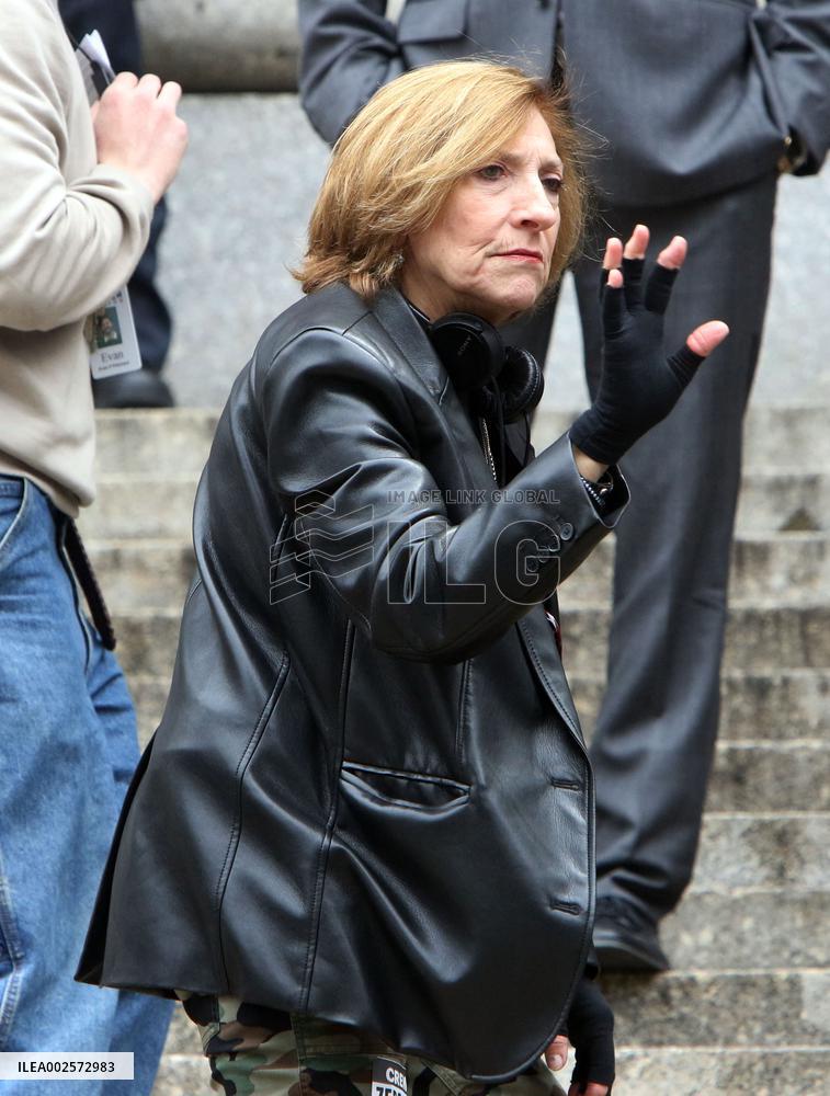 Lizzy Caplan On Set - NYC