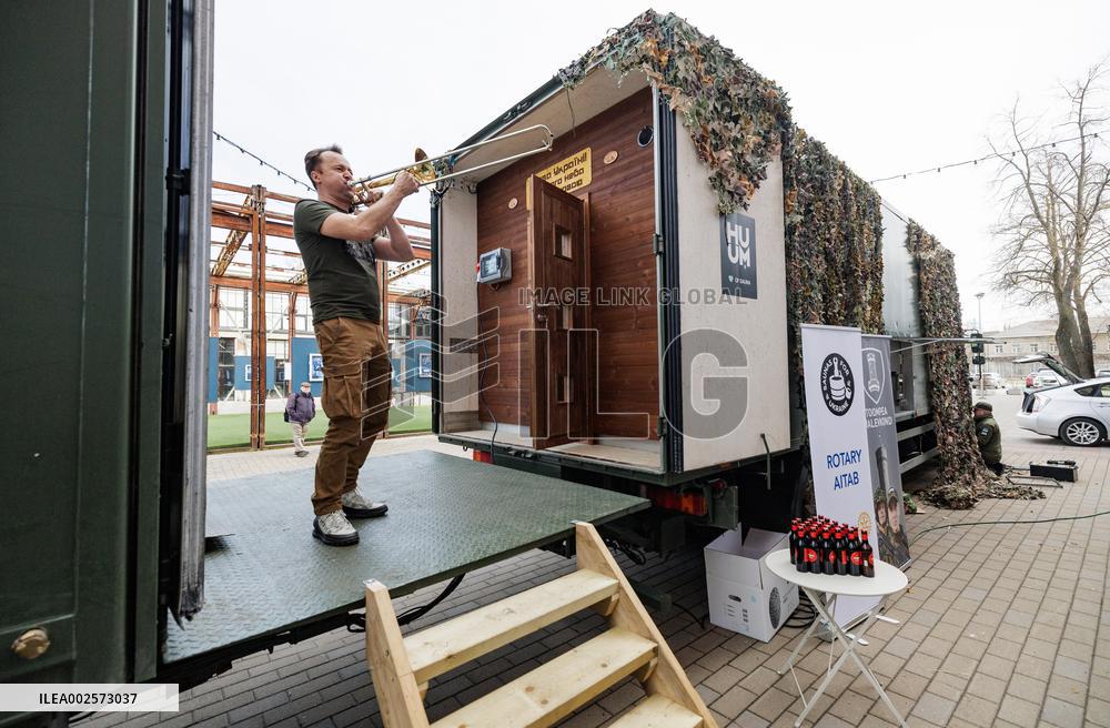 Saunas for Ukraine