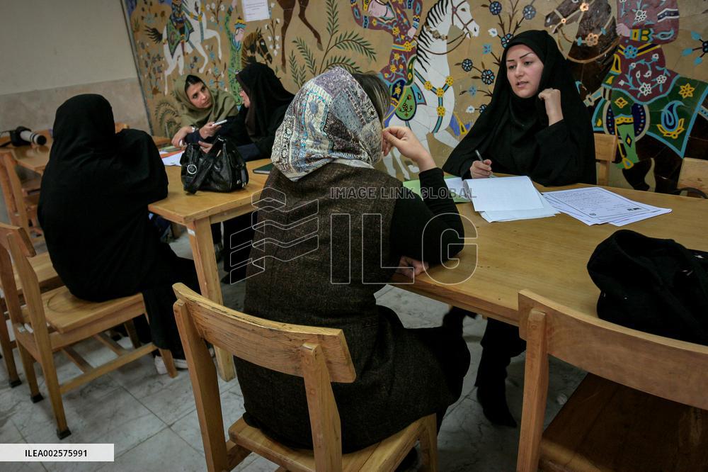 Files - Crackdown On Women Intensifies Under Cover Of War - Tehran