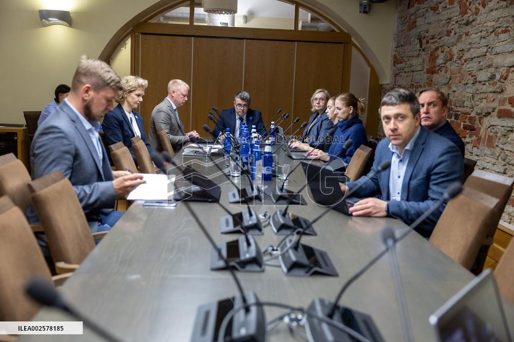 Transition to Estonian education