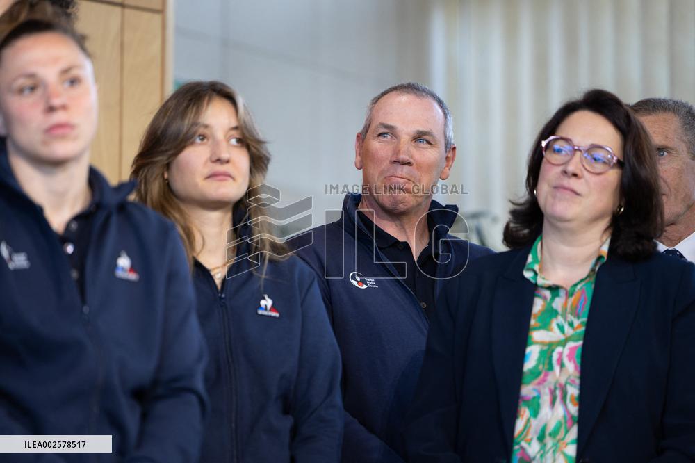 Launch of the 100-day countdown of the Olympic for the French Customs team - Paris