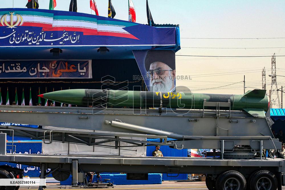 Files - Military Parades - Tehran