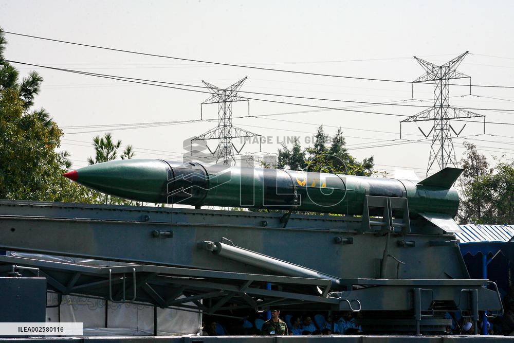 Files - Military Parades - Tehran