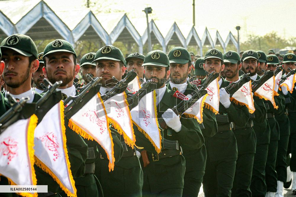 Files - Military Parades - Tehran
