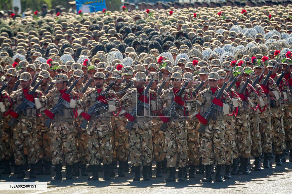 Files - Military Parades - Tehran