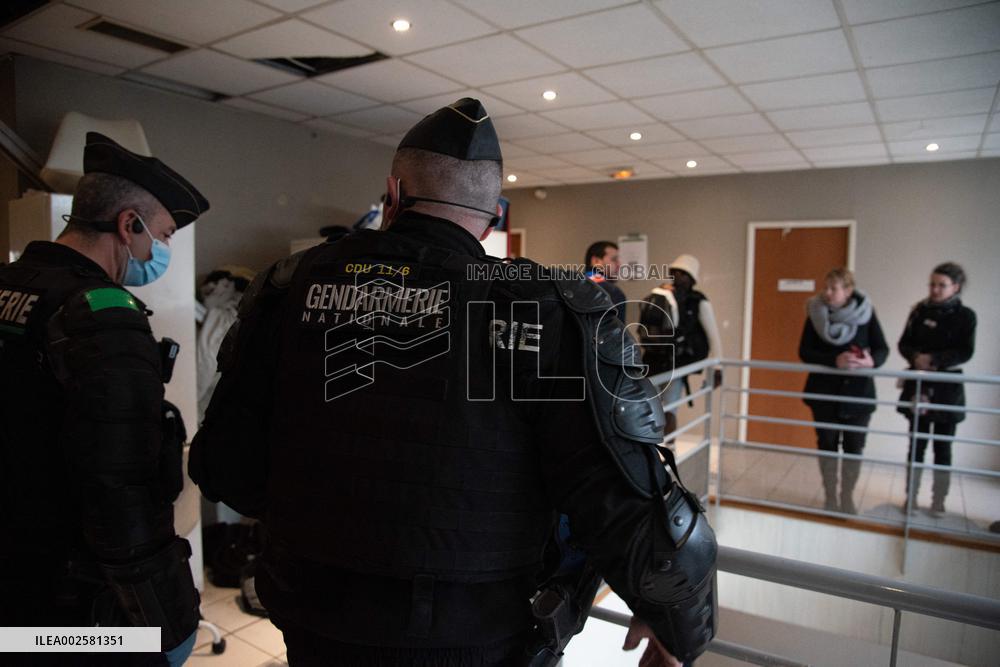 Evacuation Of France's Biggest Squat - Vitry-sur-Seine