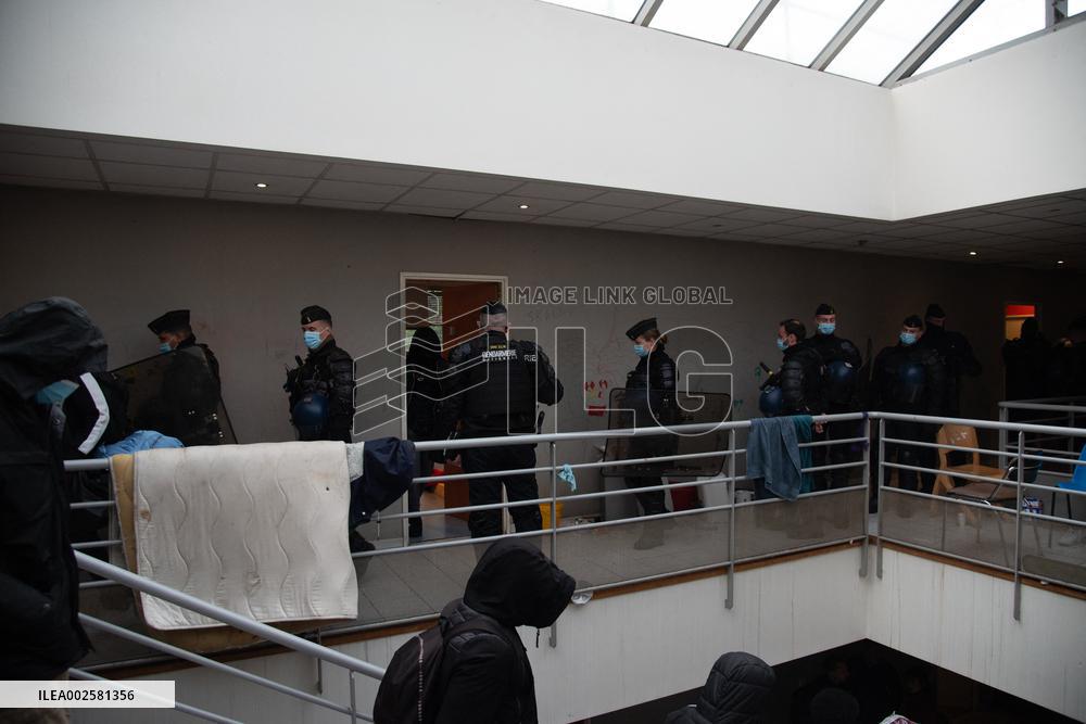 Evacuation Of France's Biggest Squat - Vitry-sur-Seine