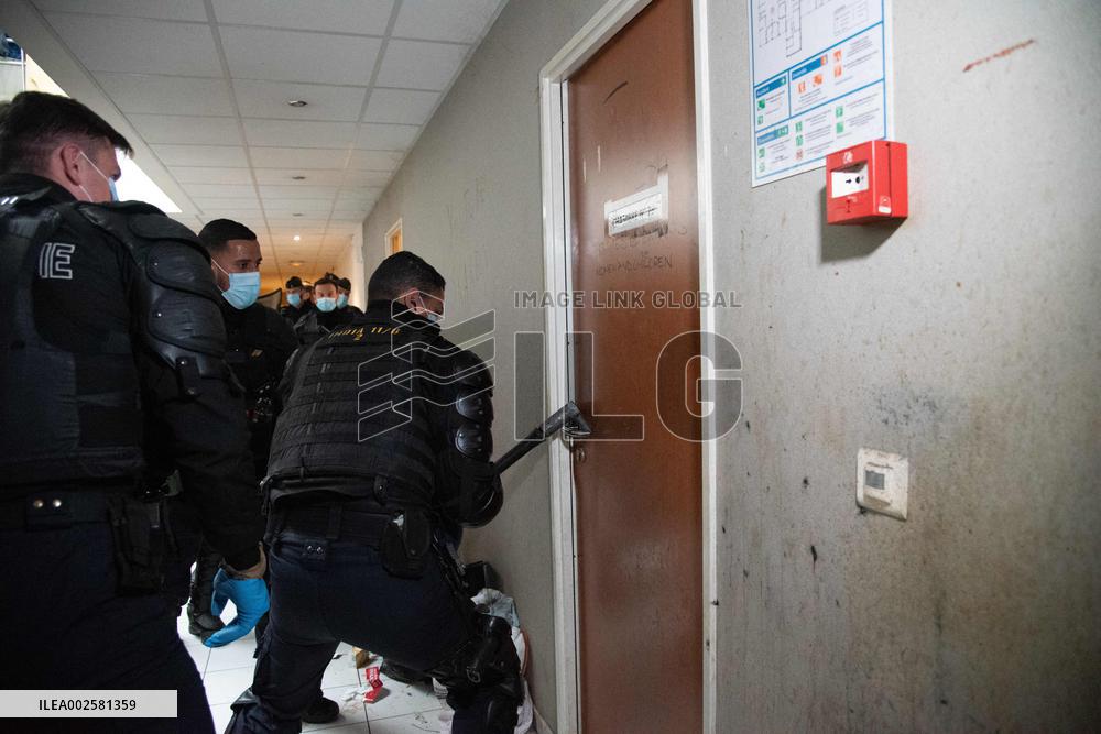 Evacuation Of France's Biggest Squat - Vitry-sur-Seine