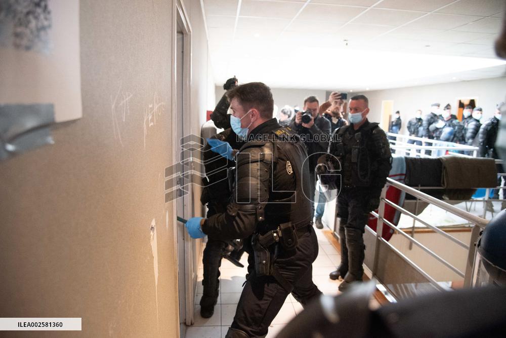 Evacuation Of France's Biggest Squat - Vitry-sur-Seine