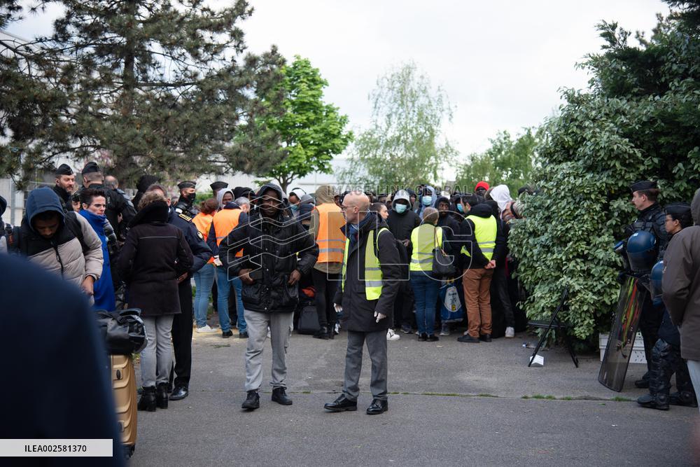 Evacuation Of France's Biggest Squat - Vitry-sur-Seine