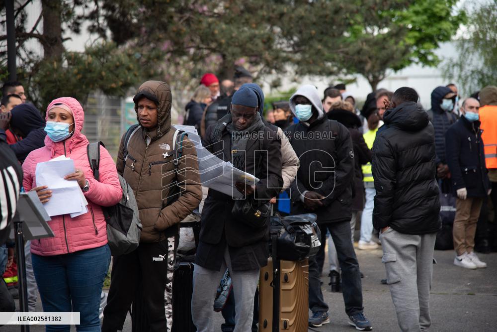 Evacuation Of France's Biggest Squat - Vitry-sur-Seine