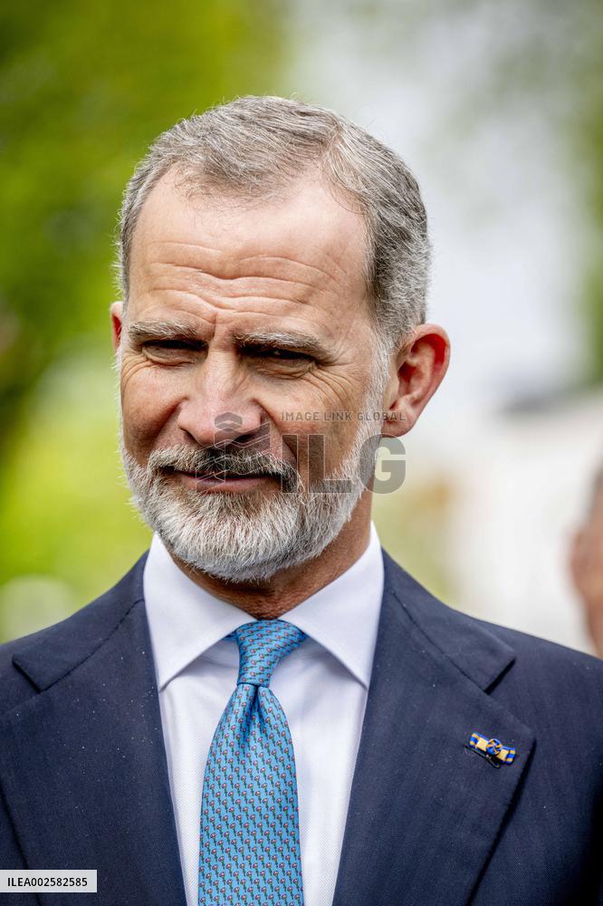 Royals Visit Cruyff Foundation - Amsterdam