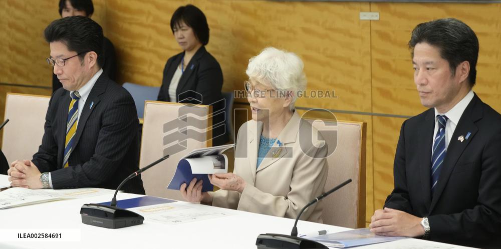 Abductee's families meet U.S. envoy to U.N.