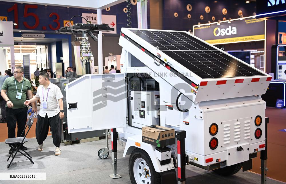 CHINA-GUANGZHOU-CANTON FAIR-"NEW THREE" INDUSTRIES (CN)