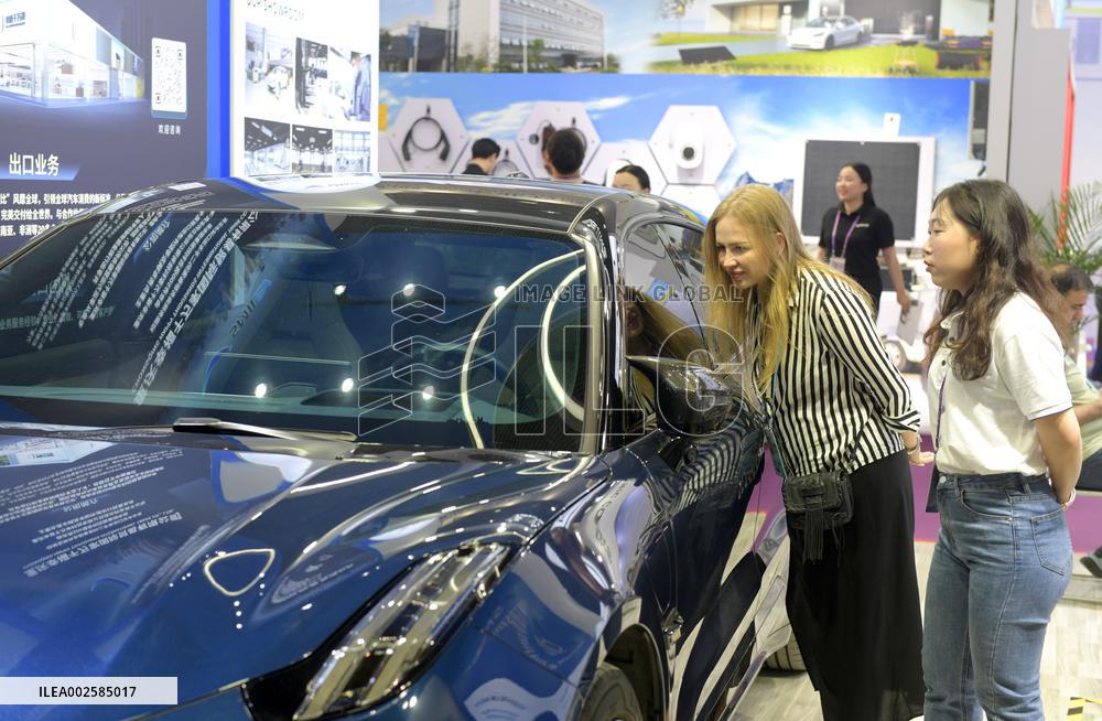 CHINA-GUANGZHOU-CANTON FAIR-"NEW THREE" INDUSTRIES (CN)