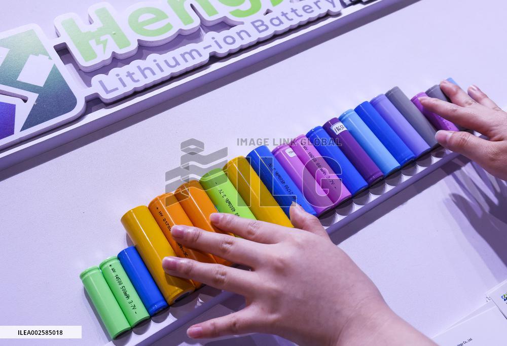 CHINA-GUANGZHOU-CANTON FAIR-"NEW THREE" INDUSTRIES (CN)