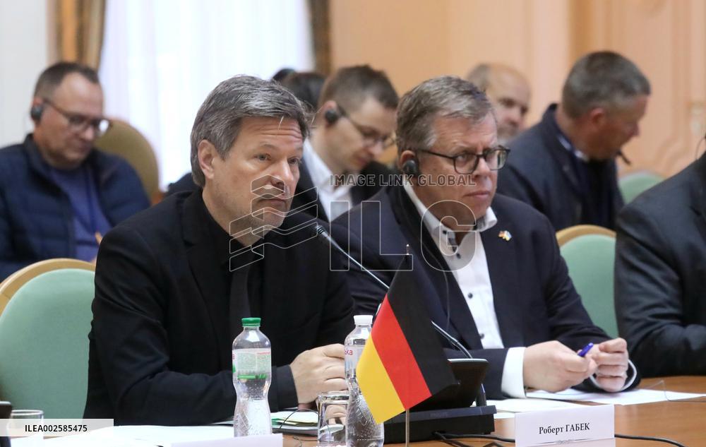 Ukraine and Germany discuss energy and defence projects