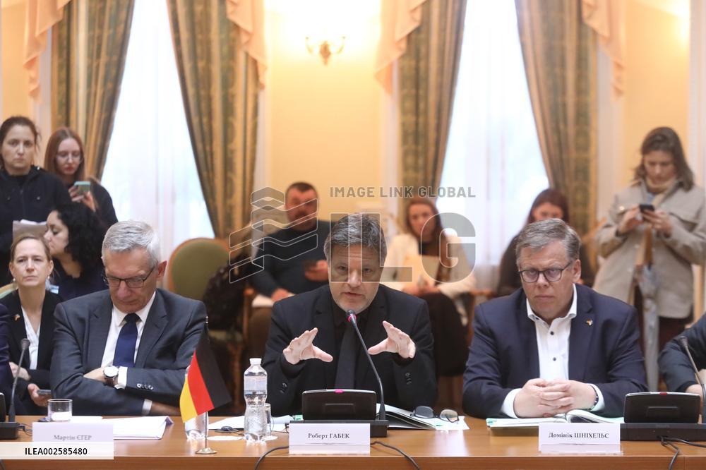 Ukraine and Germany discuss energy and defence projects