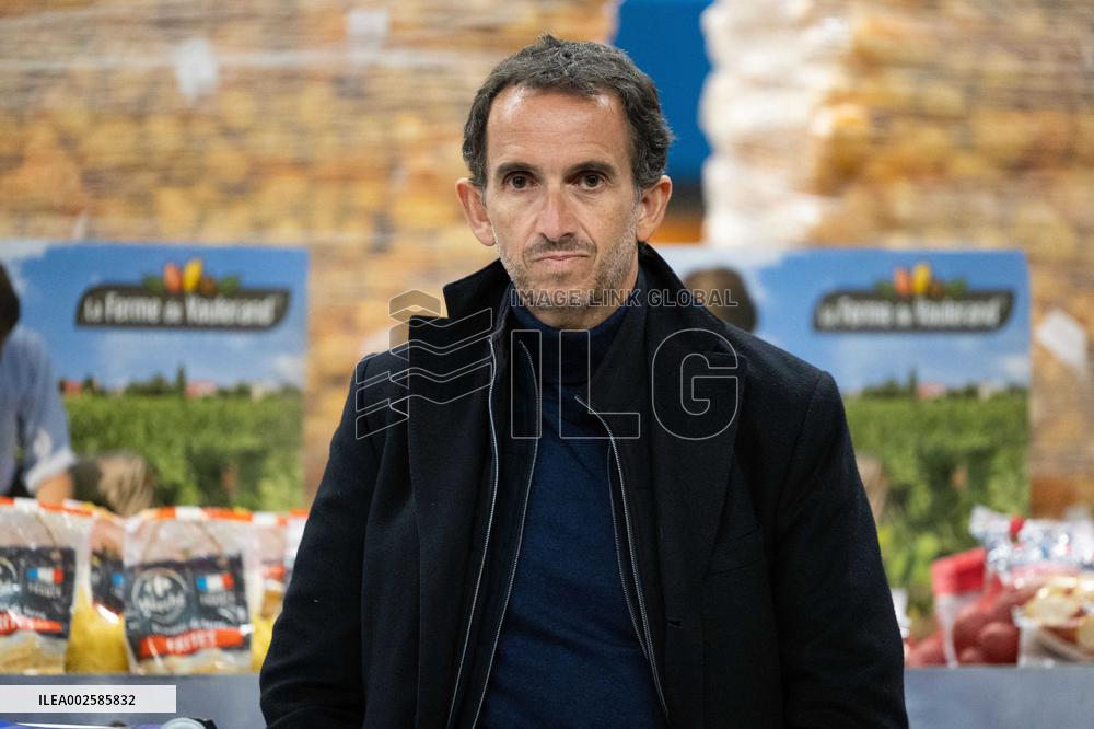 Prensentation of the strategy to provide fresh products for athletes during the Paris 2024 Olympics - Villeron