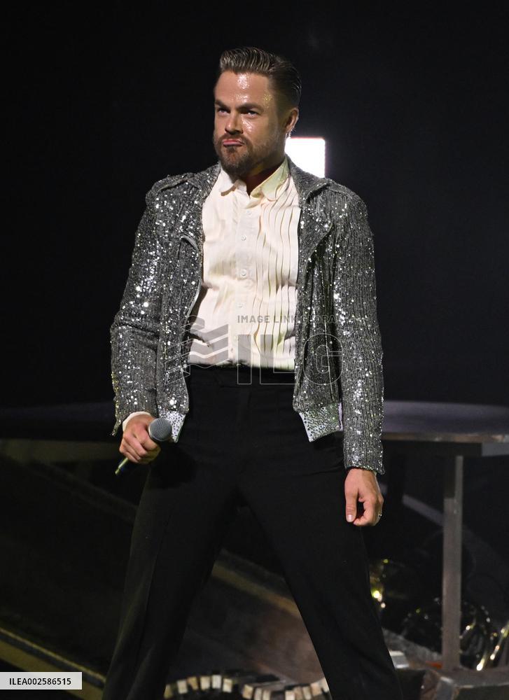 Derek Hough And Hayley Erbert Dance Performance - USA