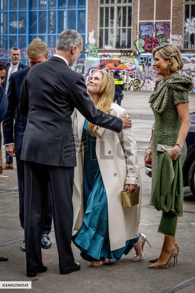 Spanish Royal Couple And Dutch Royals Visit Straat Museum - Amsterdam