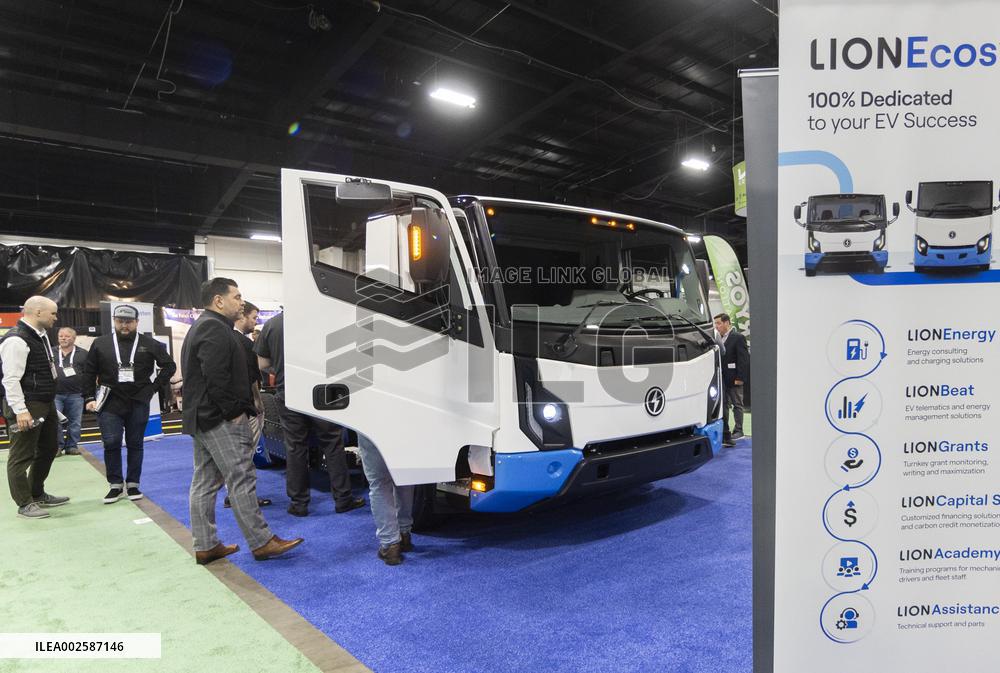 CANADA-MISSISSAUGA-TRUCK WORLD TRADE SHOW