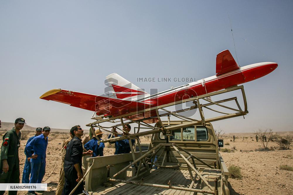 Files - Iranian Army Military Drill