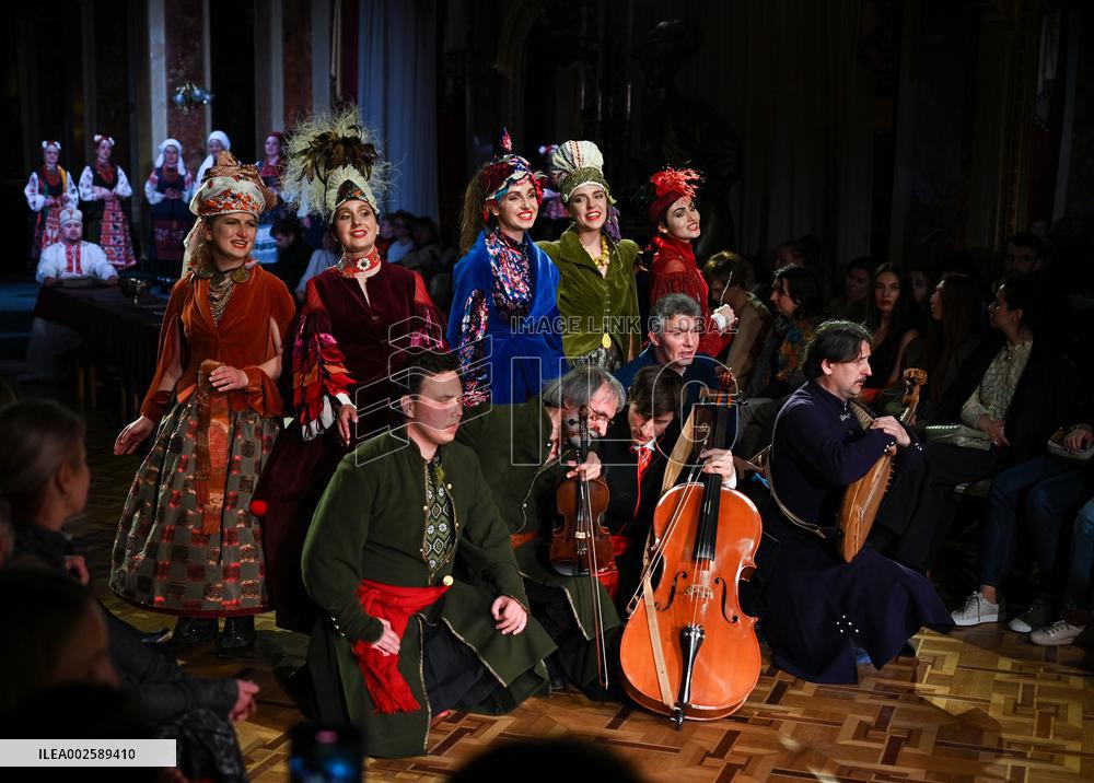 Conversation of Birds theatrical fashion show runs in Lviv