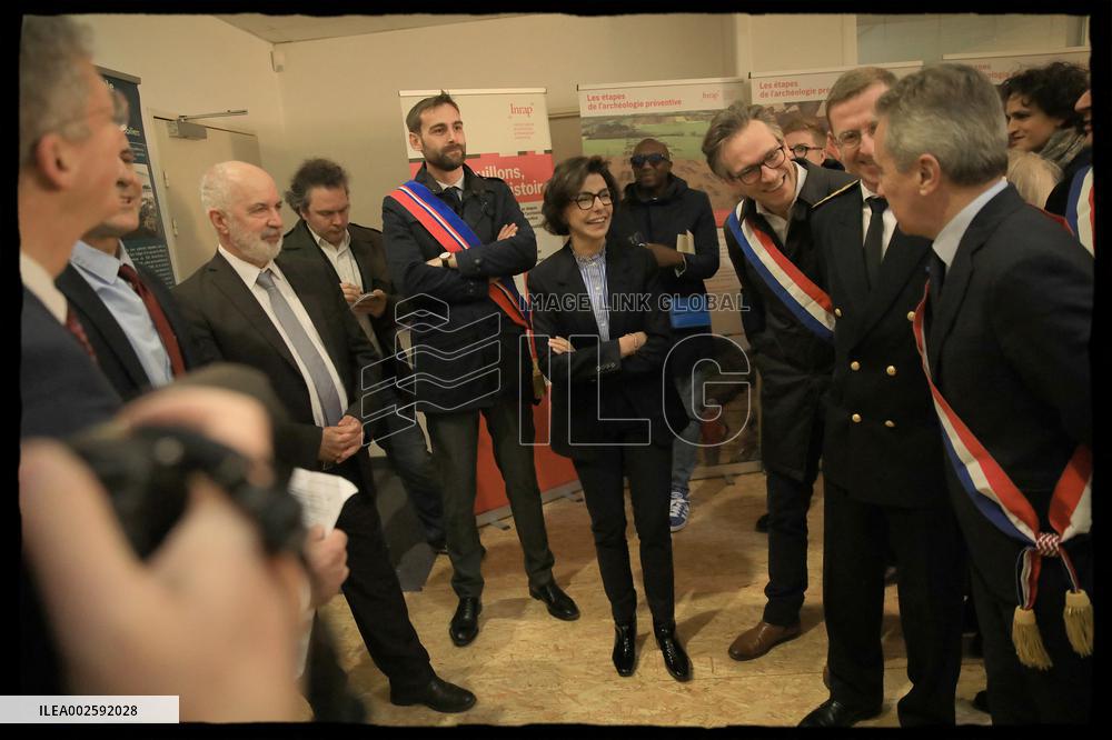 French culture minister Rachida Dati visits INRAP center - Val d’Oise