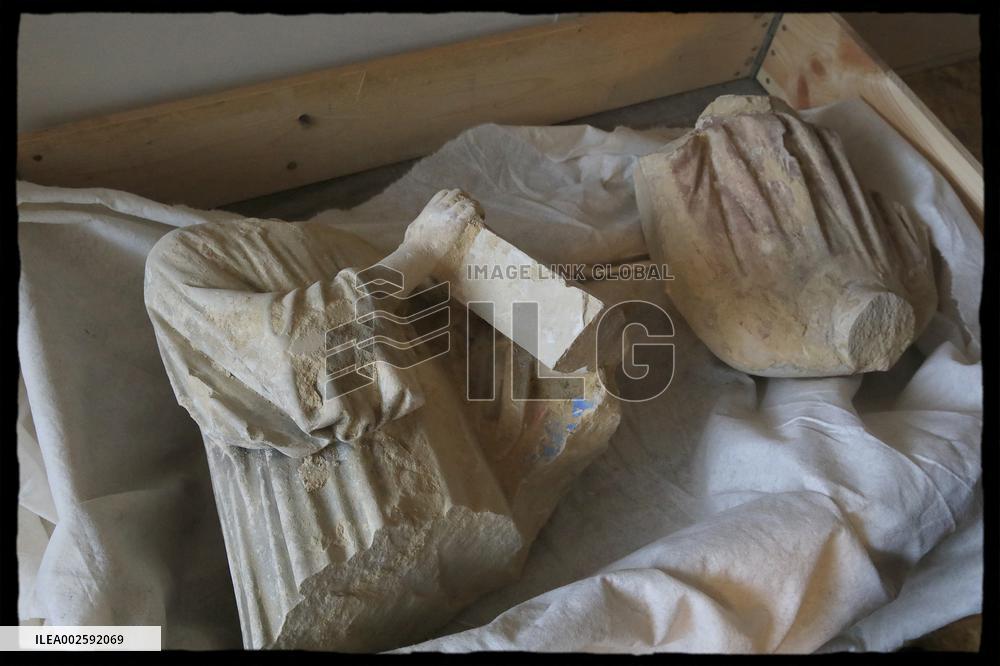 French culture minister Rachida Dati visits INRAP center - Val d’Oise