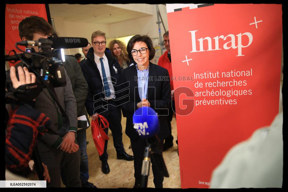 French culture minister Rachida Dati visits INRAP center - Val d’Oise