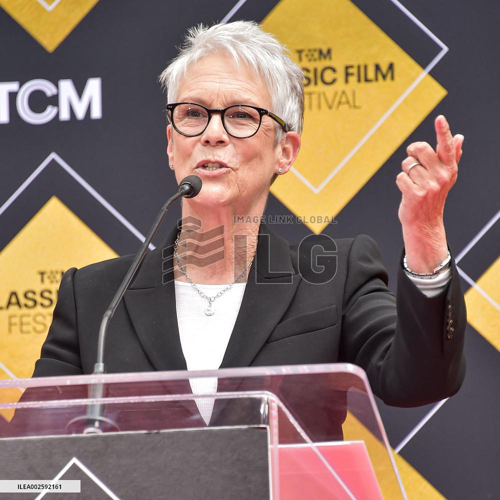 Handprint And Footprint Ceremony Honoring Jodie Foster - LA