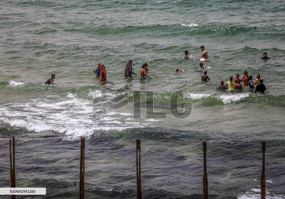 Displaced Palestinians On The Gaza Beach