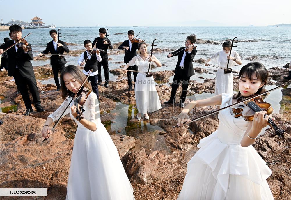 CHINA-SHANDONG-QINGDAO-MUSIC-PERFORMANCE (CN)