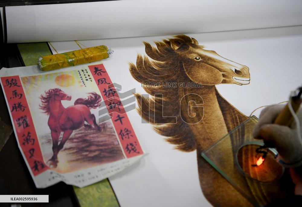 (MASTER OF CRAFTS) CHINA-HENAN-NANYANG PYROGRAPHY-INHERITOR (CN)