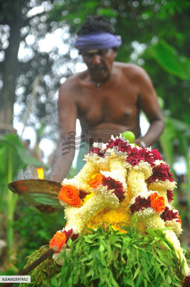 The Chitirai Purnami Tiruvizha Festival - Sumatra