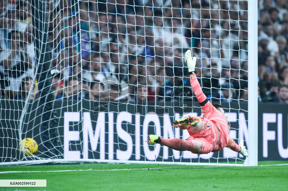 (SP)SPAIN-MADRID-FOOTBALL-LA LIGA-REAL MADRID VS BARCELONA