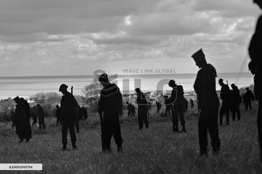 1475 Statues Of Dead Soldiers Installed For The 80th Anniversary Of The D Day - Normandy