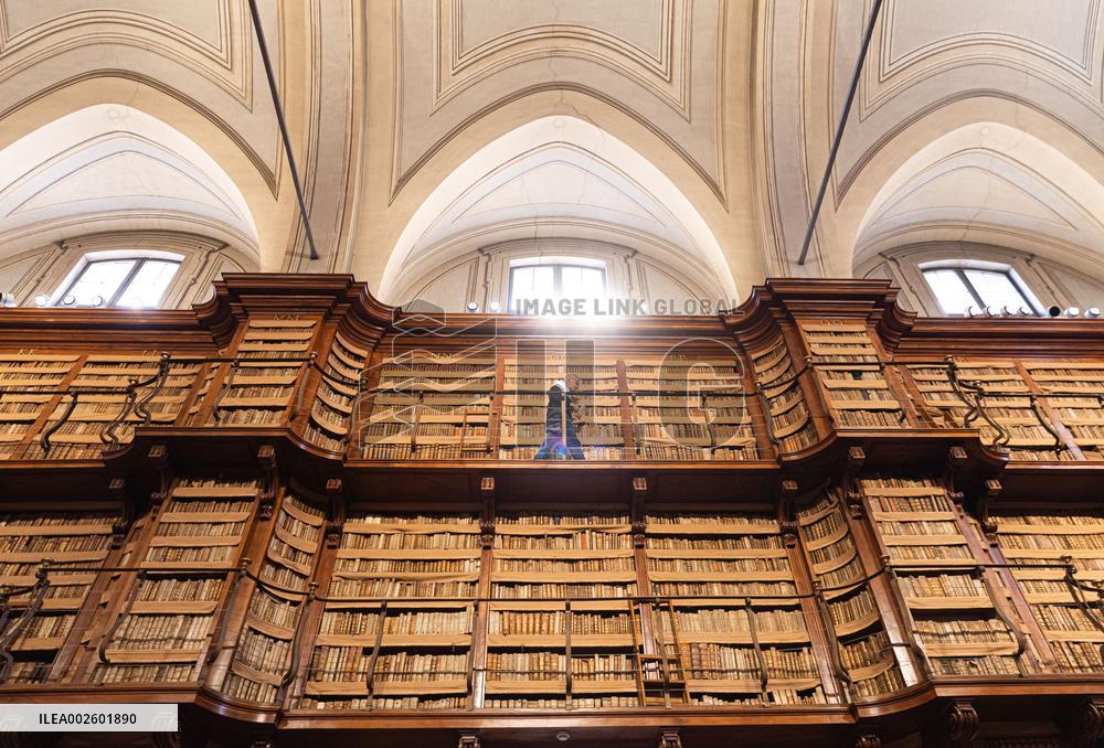 ITALY-ROME-LIBRARY-BIBLIOTECA ANGELICA