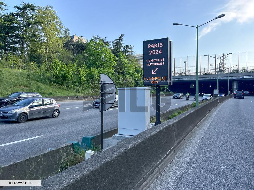 Paris 2024 - Priority Vehicles Test Sign Indicating The Lane Reserved