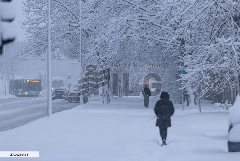 Spring has surprised Estonia with snow