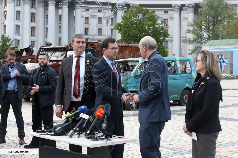 Press conference of bipartisan US Congress delegation in Kyiv